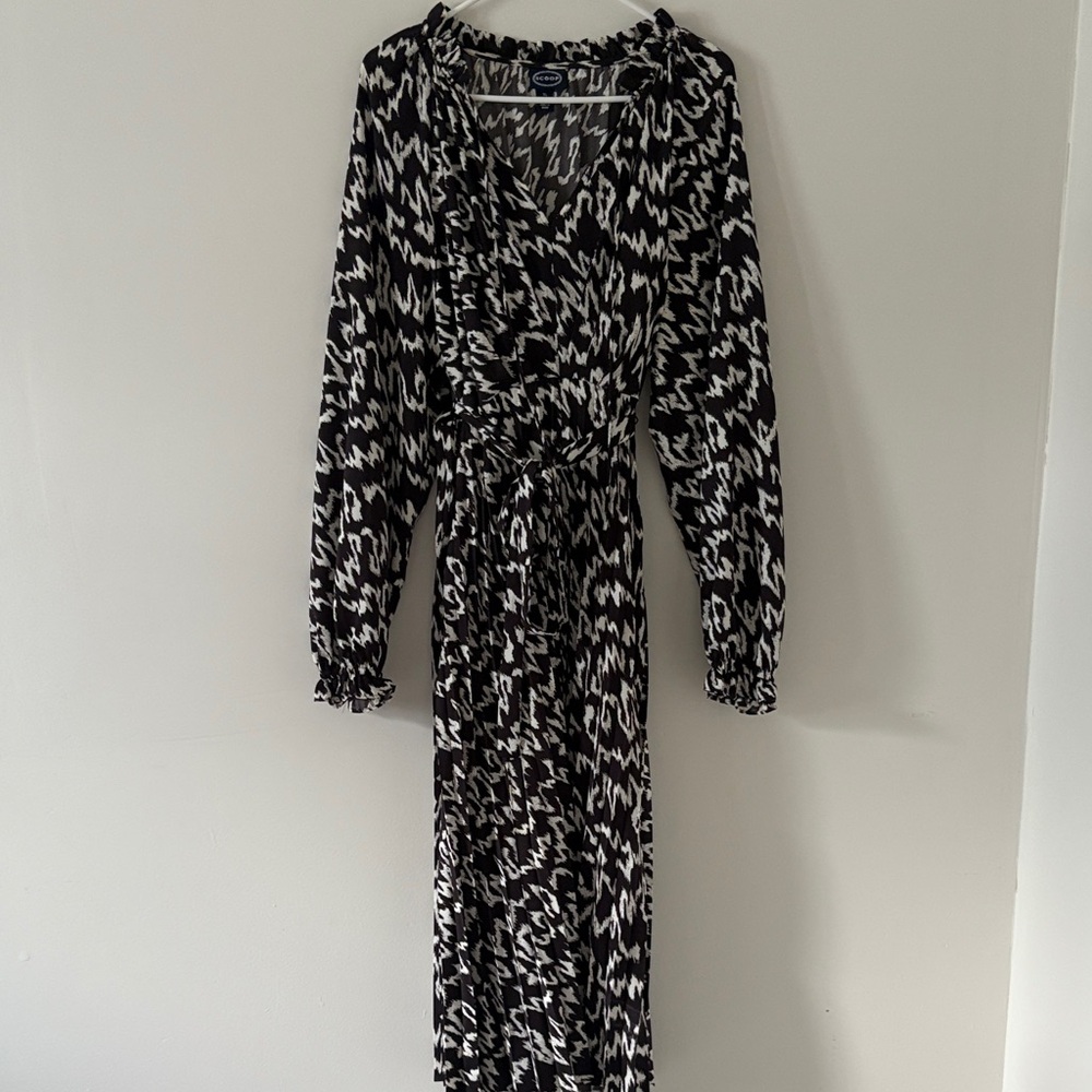 Chic Long Sleeve Black and White Dress